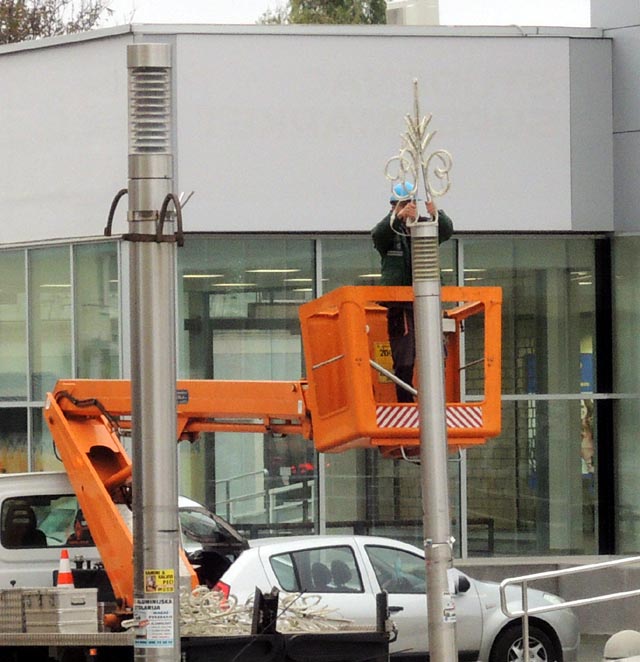 Postavljanje prvih blagdanskih žaruljica                                                                                                                                                                                                                  